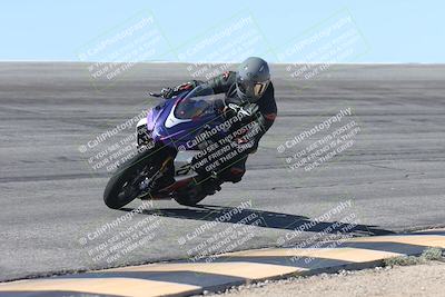 media/Oct-13-2025-Moto Forza (Mon) [[a66d839500]]/4-C Group/Session 2 (Bowl)/